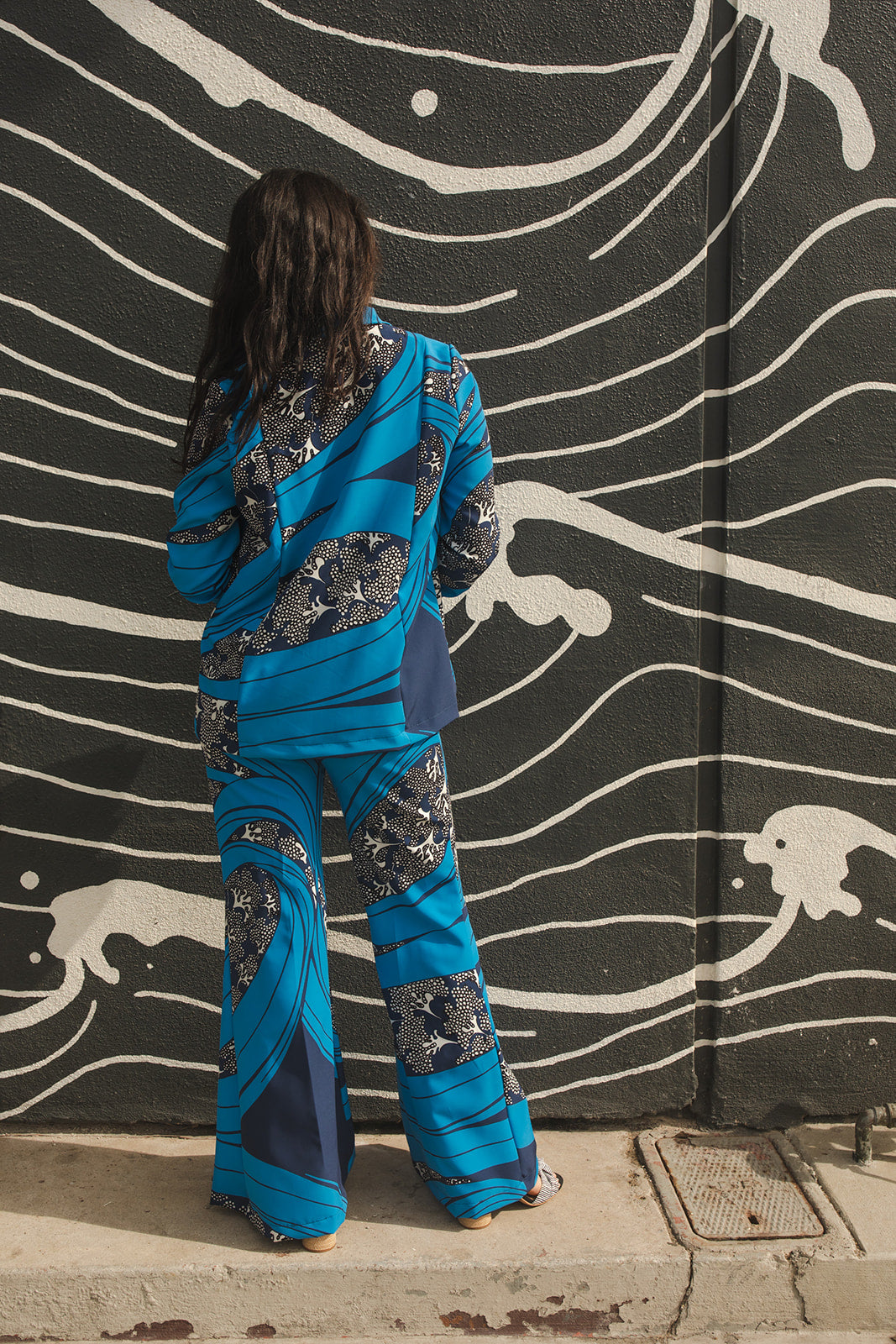 jennafer grace Kelpie Blazer long-sleeve cerulean blue blazer with abstract dark blue and white underwater reef print light jacket nautical marine boho bohemian hippie romantic whimsical unisex handmade in California USA