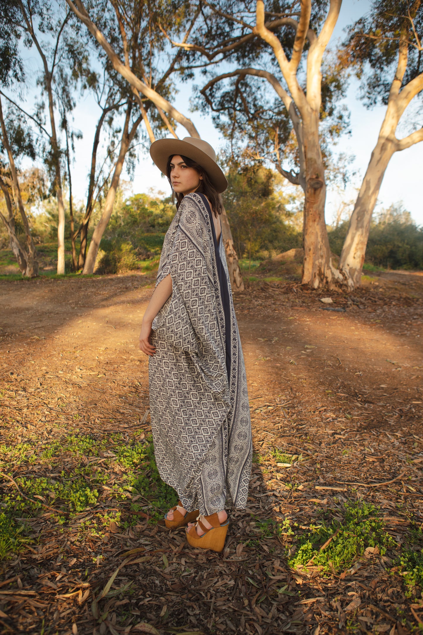 jennafer grace Victoria Border Caftan white with navy blue print kaftan mumu shift dress coverup casual boho bohemian hippie beach resort spa lounge loungewear layering unisex handmade in California USA