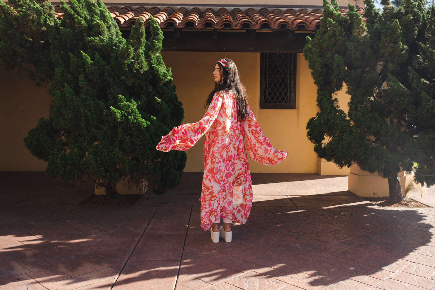 jennafer grace Miami Beach kimono ivory white with hot pink fuchsia neon orange abstract tie-dye print coverup wrap dress with pockets duster jacket robe boho bohemian hippie whimsical romantic beach poolside resort cabana lounge wear unisex handmade in California USA