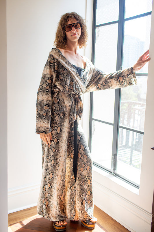 Monochrome Serpentine Dolman Palazzo Set