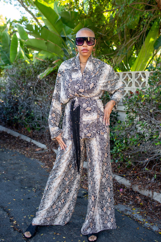 Monochrome Serpentine Dolman Palazzo Set