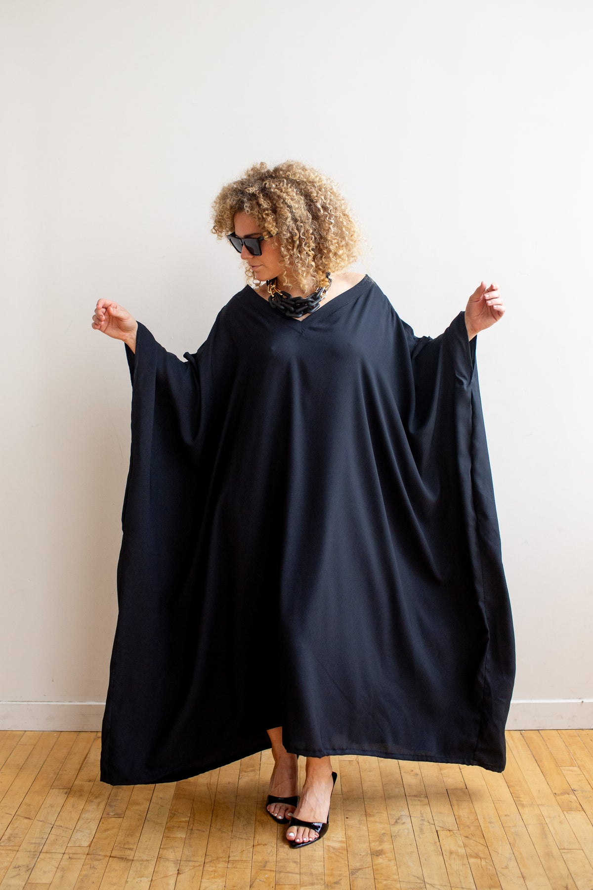 Allegra Caftan in Onyx Aura