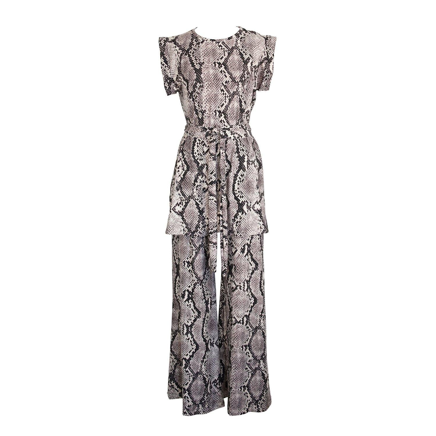 snake print, silver, lounge wear, lounge set, lounge tunic, palazzo pants, chic, flowy, boho, pockets, handmade, madeinusa, jennafergrace